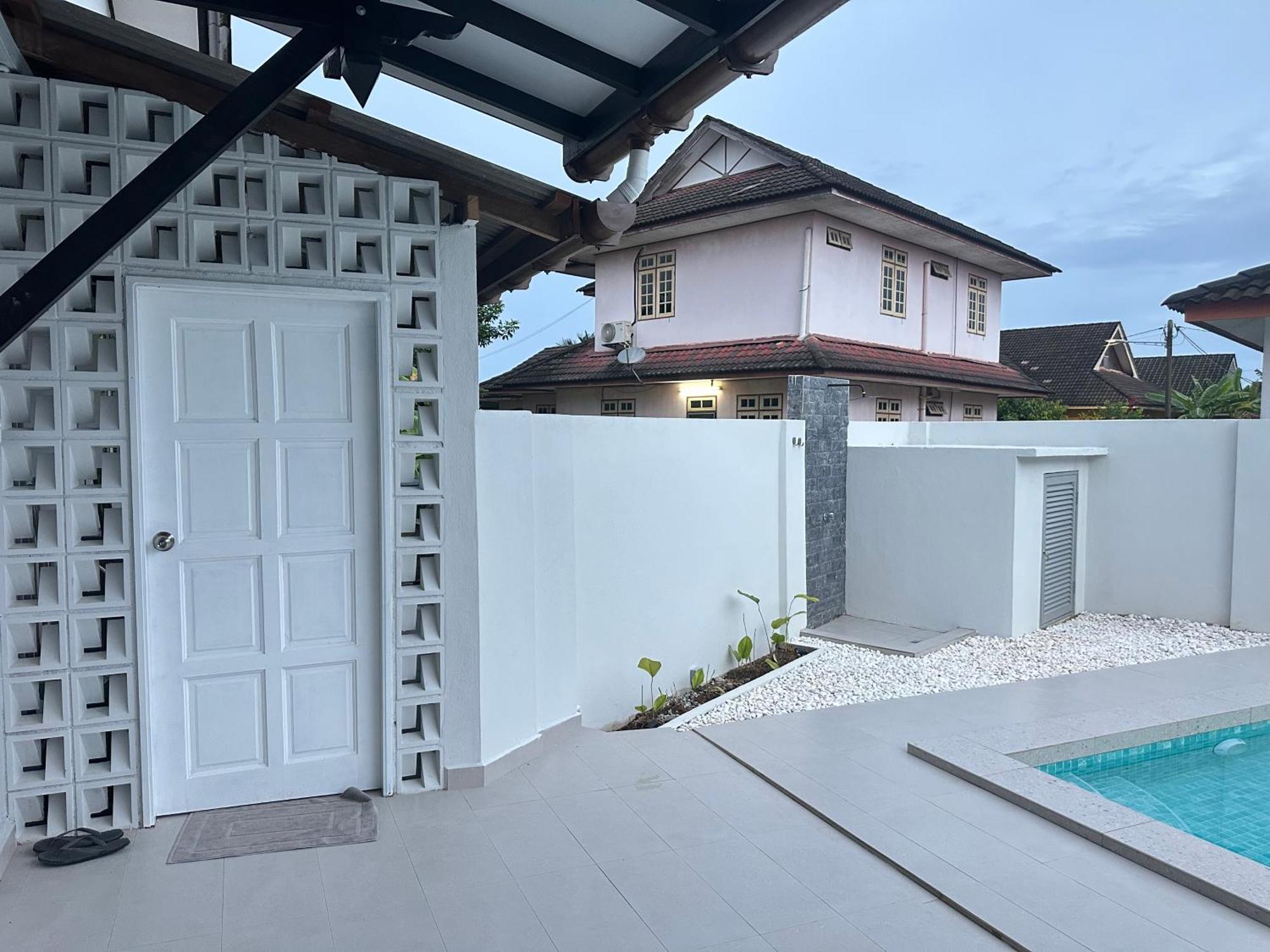 Home In Terengganu With Private Pool Kuala Terengganu Kültér fotó