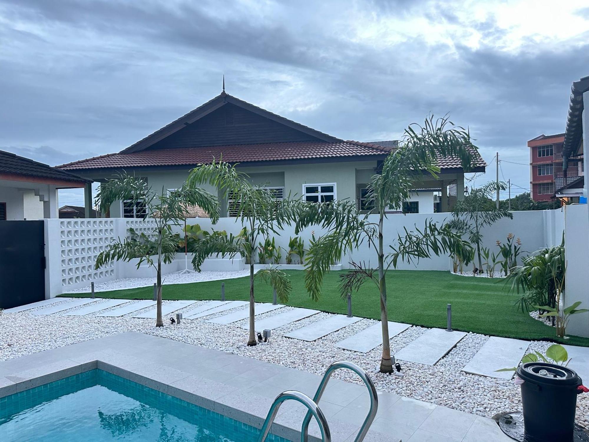 Home In Terengganu With Private Pool Kuala Terengganu Kültér fotó