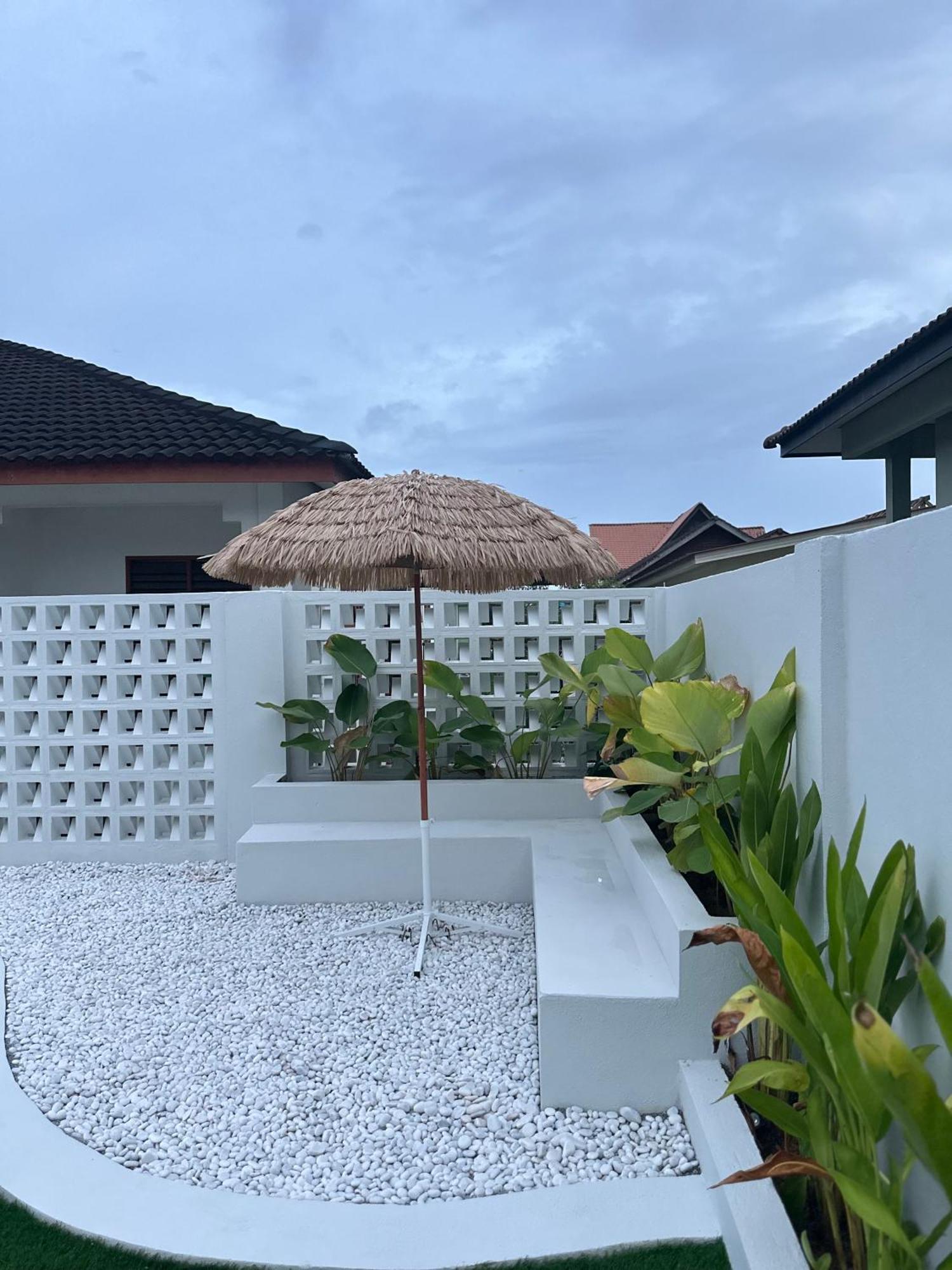 Home In Terengganu With Private Pool Kuala Terengganu Kültér fotó